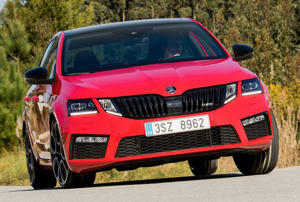at 2018 Skoda Octavia RS 245 Performance Highlights