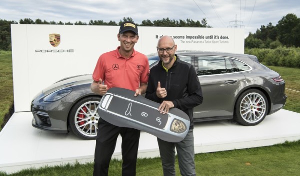 panamera golf award 2017 600x353 at Hole in One Earns German Golfer a Porsche Panamera Sport Turismo