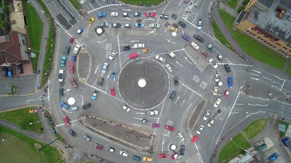 Magic Roundabout Swindon 600x337 at 9 Fascinating Road Junctions Across the World