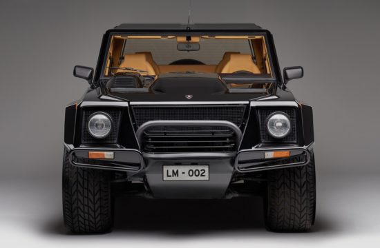 Lamborghini LM002 1 550x360 at Lamborghini Revisits LM002 SUV in Preparation for Urus Launch