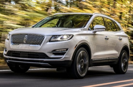 19Lincoln MKC 09 HR 550x360 at 2019 Lincoln MKC Unveiled with Fresh Looks, More Tech