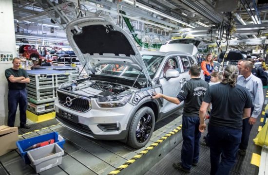 2018 Volvo XC40 Production 1 550x360 at 2018 Volvo XC40 Production Begins in Ghent