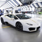 Lamborghini Huracan Gifted to Pope Francis 10 175x175 at Lamborghini Huracan Gifted to Pope Francis, To Be Auctioned for Charity