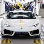 Lamborghini Huracan Gifted to Pope Francis 11 175x175 at Lamborghini Huracan Gifted to Pope Francis, To Be Auctioned for Charity