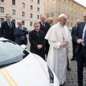Lamborghini Huracan Gifted to Pope Francis 3 175x175 at Lamborghini Huracan Gifted to Pope Francis, To Be Auctioned for Charity