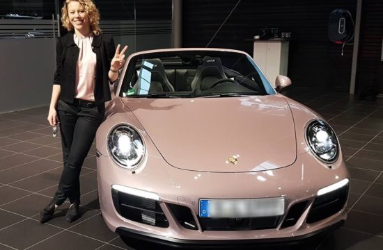frozen berry porsche 911 550x360 at Worth Seeing: Frozen Berry Porsche 911 for Laura Siegemund