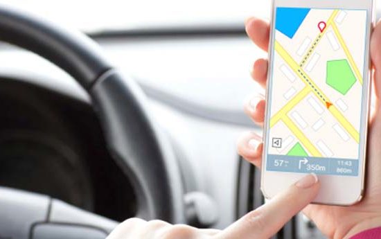 smartphone driving apps 550x345 at The Best Apps for UK Drivers in 2018