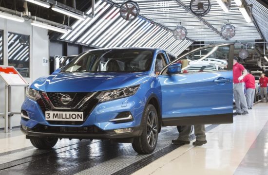Nissan Qashqai 3 millionth 1 550x360 at 3 Millionth Nissan Qashqai Produced at Sunderland Plant