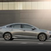 2018 Hyundai Sonata Hybrid 3 175x175 at 2018 Hyundai Sonata Hybrid Goes Official in Chicago