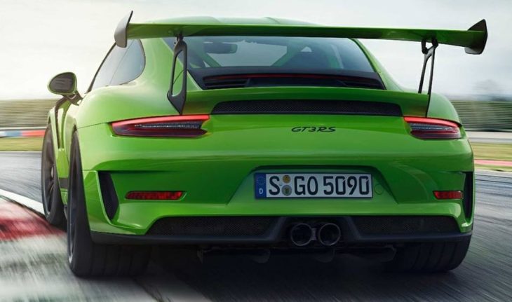 2019 Porsche 911 GT3 RS 2 730x431 at 2019 Porsche 911 GT3 RS Goes Official with 520 hp