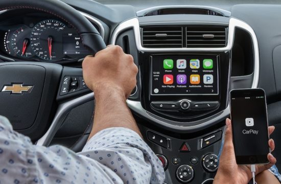 chevrolet carplay 550x360 at Car Makers and Customer Support in the Modern Era