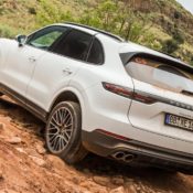 cayenne hybrid 2019 7 175x175 at 2019 Porsche Cayenne E Hybrid Promises 3.2 Liter/100 km!