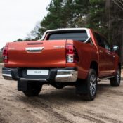 800 toyota hilux 061217 raw 180 175x175 800 toyota hilux 061217 raw 180 175x175 at Official: Toyota Hilux 2018 Special Edition