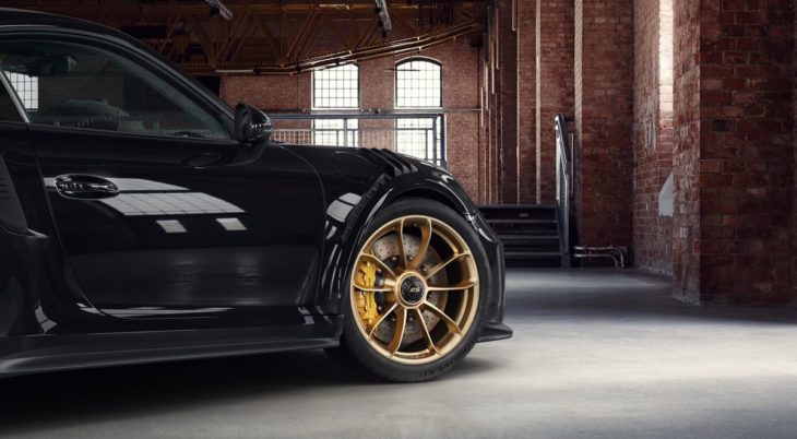 Porsche 911 GT3 RS by Porsche Exclusive Manufaktur 2 730x402 at 2018 Porsche 911 GT3 RS with Porsche Exclusive Options