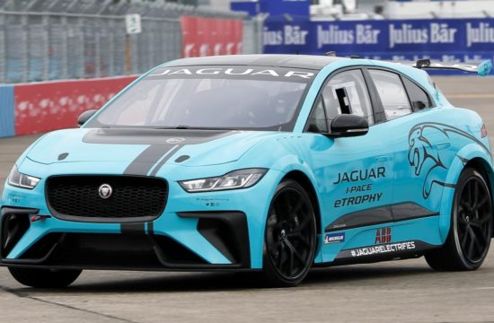 Jaguar I PACE eTROPHY Global Debut 8 550x360 at Jaguar I PACE eTROPHY Makes Unceremonious Track Debut