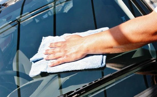 glass cleaning 550x340 at Tips for Cleaning Glass Car Windows