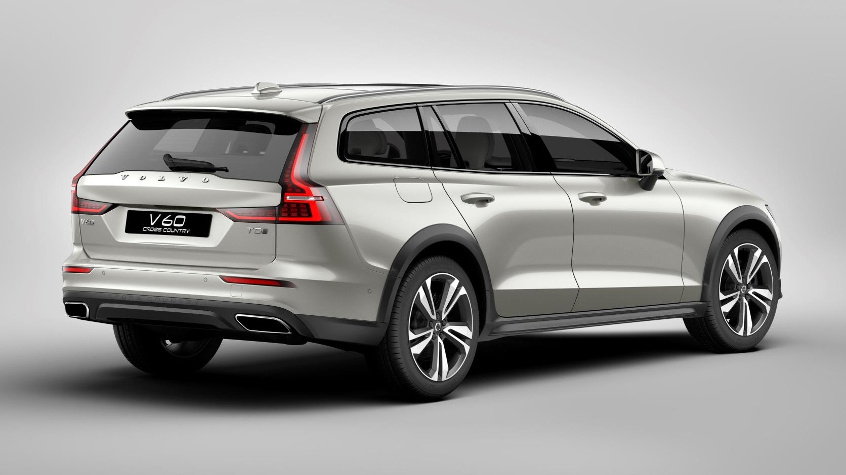 2019 Volvo V60 Cross Country Unveiled with Rugged Looks
