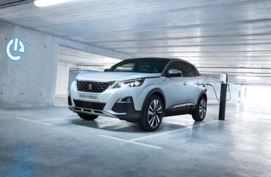 PEUGEOT 3008PHEV HY4 1809PB 002 550x360 at What are the Best Family Cars?
