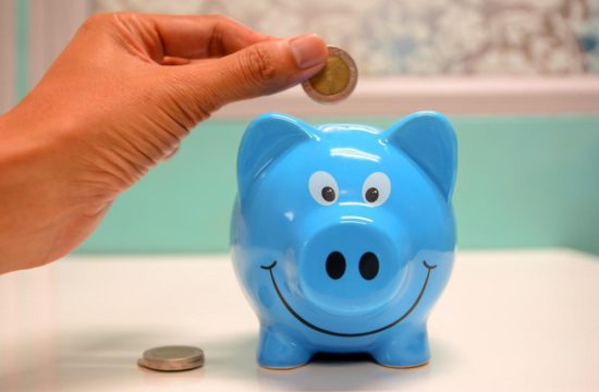 savings blue pig 550x360 at Saving for your next car? These tips will help
