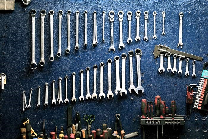 mechanic tools at 15 Car Mechanic Tools You Need In Your Garage