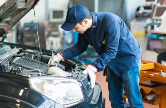 car mechanic 550x360 at Auto Industry Jobs: What Opportunities Are Available?