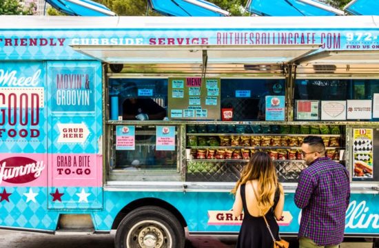 food truck 550x360 at 7 Tips You Need to Know for Starting a Food Truck Business