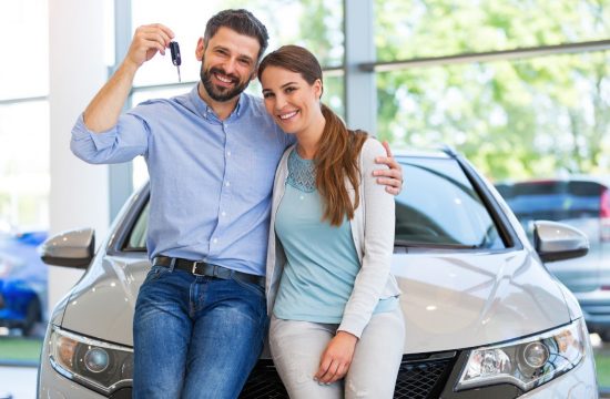 couple buying car 550x360 at What Car Should I Buy? 10 Tips for Finding a Good Car