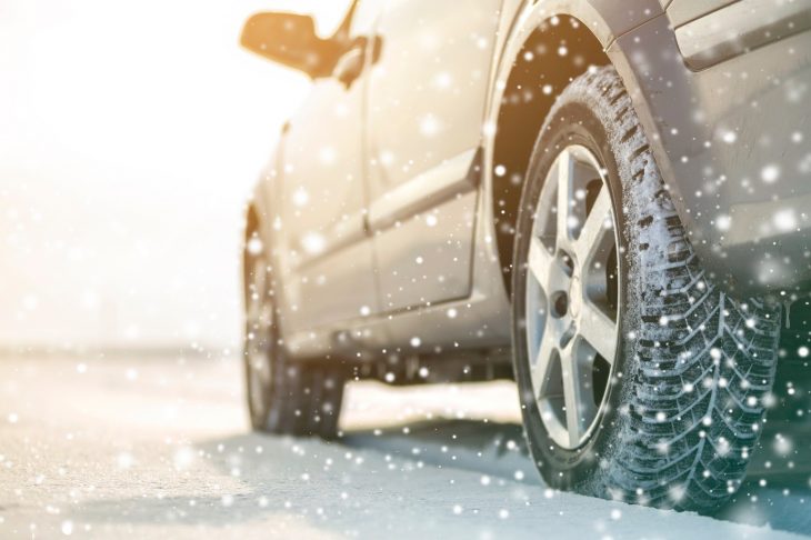 winter driving 730x486 winter driving 730x486 at Your Guide to Safe Winter Driving