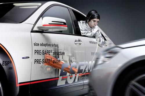 mercedes esf 2009 s400 hybrid 3 at ESF Concept: Mercedes to build safest car ever