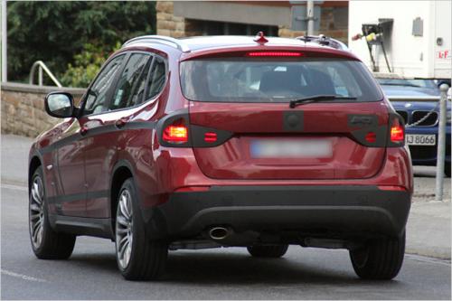new x1 spy 5 at Spyshots: BMW X1 scooped in red!
