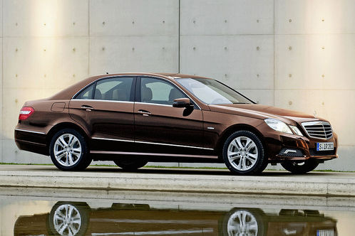 2010 Eclass at Mercedes introduces new engines for 2010 E Class