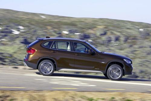 2010 bmw x1 5 at 2010 BMW X1 Official Pictures