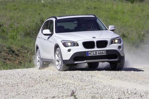 2010 bmw x1 8 at 2010 BMW X1 Official Pictures