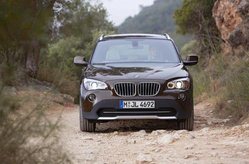 2010 bmw x1 9 at 2010 BMW X1 Official Pictures