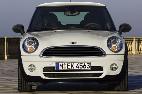 mini oneD 1 at Mini One D: New diesel model with 72 MPG!