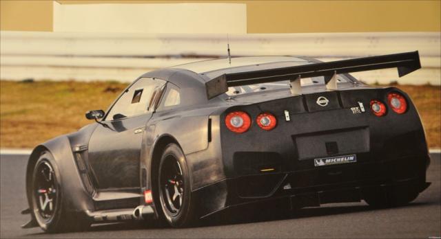 nissan gt r lm fia gt1 spy 001 1227 950x673 at Nissan GT R FIA GT Racer Spied   Pictures Update