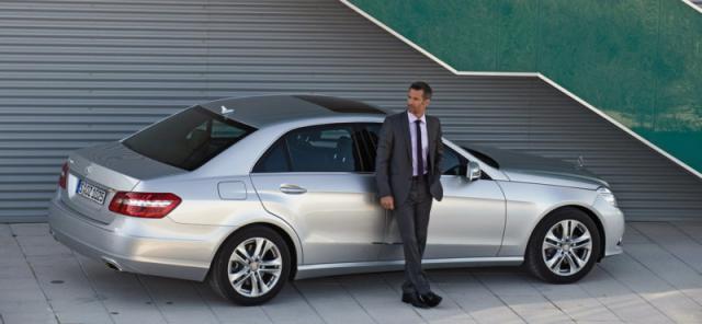 08c1143 108 1280 at 2010 Mercedes E Class Revealed   with photo album