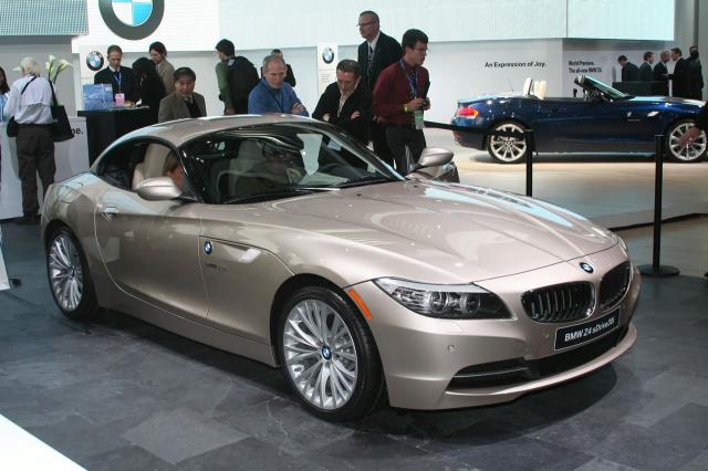 2010 bmw z4 at 2009 detroit auto show 2 at 2009 BMW Z4 Video and Live Pictures From Detroit