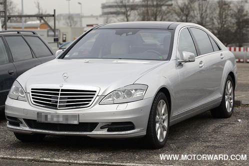 2010 s class 1 at 2010 Mercedes Benz S Class spyshots undisguised