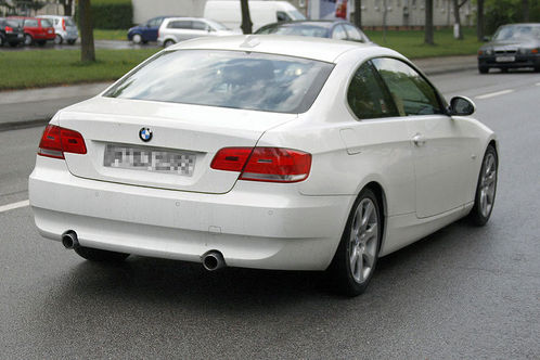 3 series facelift 1 at Spyshots: BMW 3 Series Coupe facelift