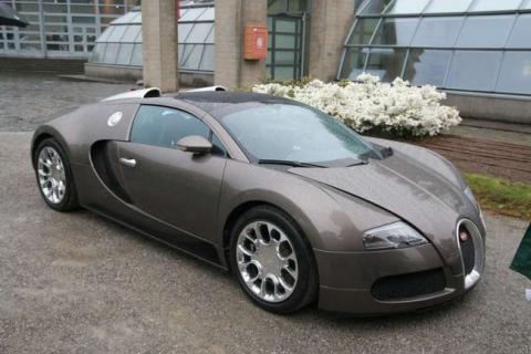 veyron centenario bugatti villa deste 8 at Bugatti Veyron Centenaire   Live form Villa dEste